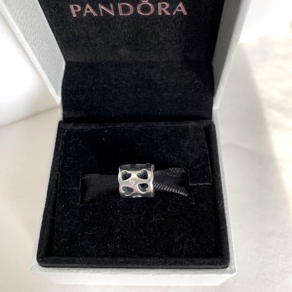 Pandora hearts “Soulmate” Charm - Picture 2 of 4